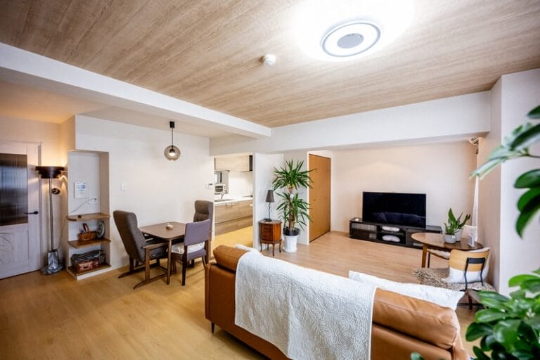 マンションの2部屋を1部屋にリノベーションした事例