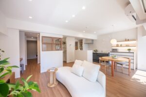 工事後のリビング。押入れの壁を取り払い、LDKを広く