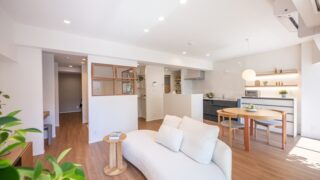 工事後のリビング。押入れの壁を取り払い、LDKを広く