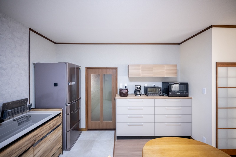 タカラスタンダード・リフィット。木目とグレージュでおしゃれに